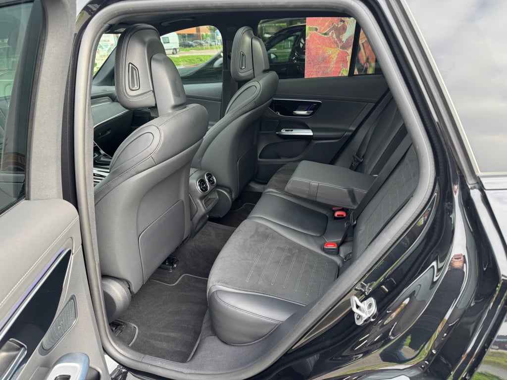 Mercedes-Benz Glc 200 4matic amg line automaat , elektrische trekhaak panor
