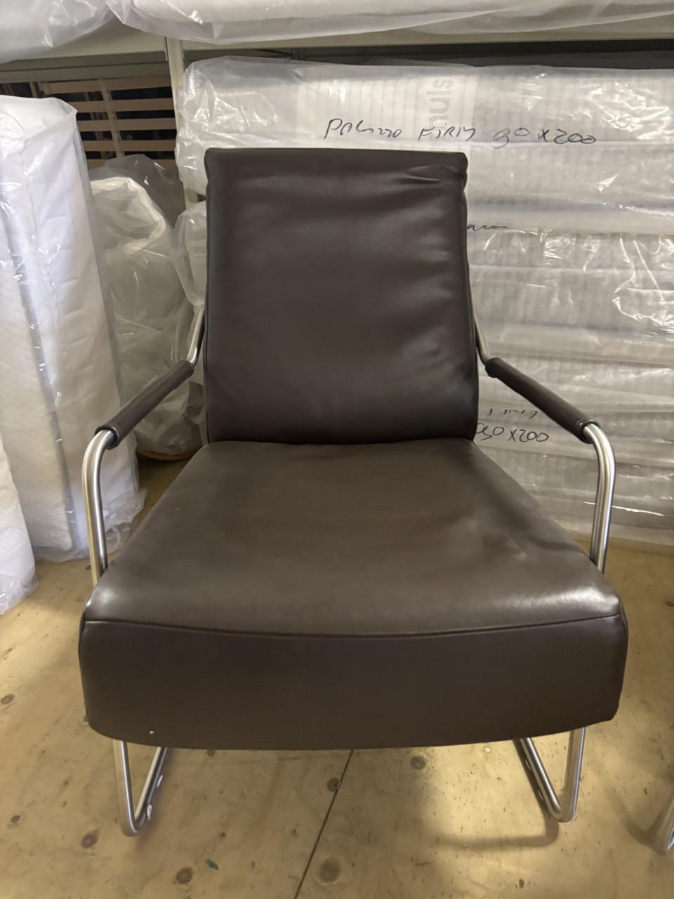 2 leren fauteuils