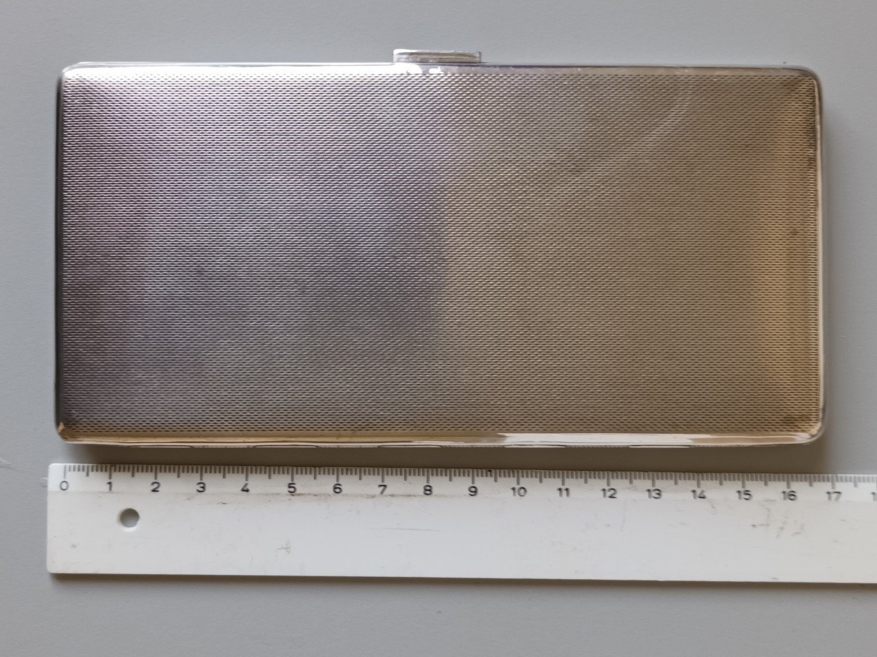 PLATTE SIGARETTEN KOKER