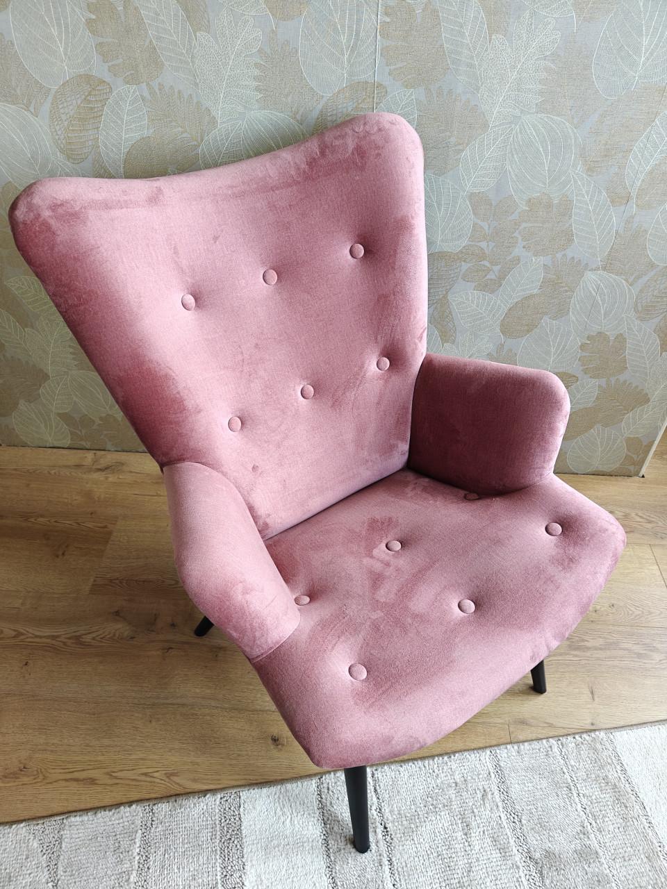 Grote roze oorfauteuil in zeer nette staat!
