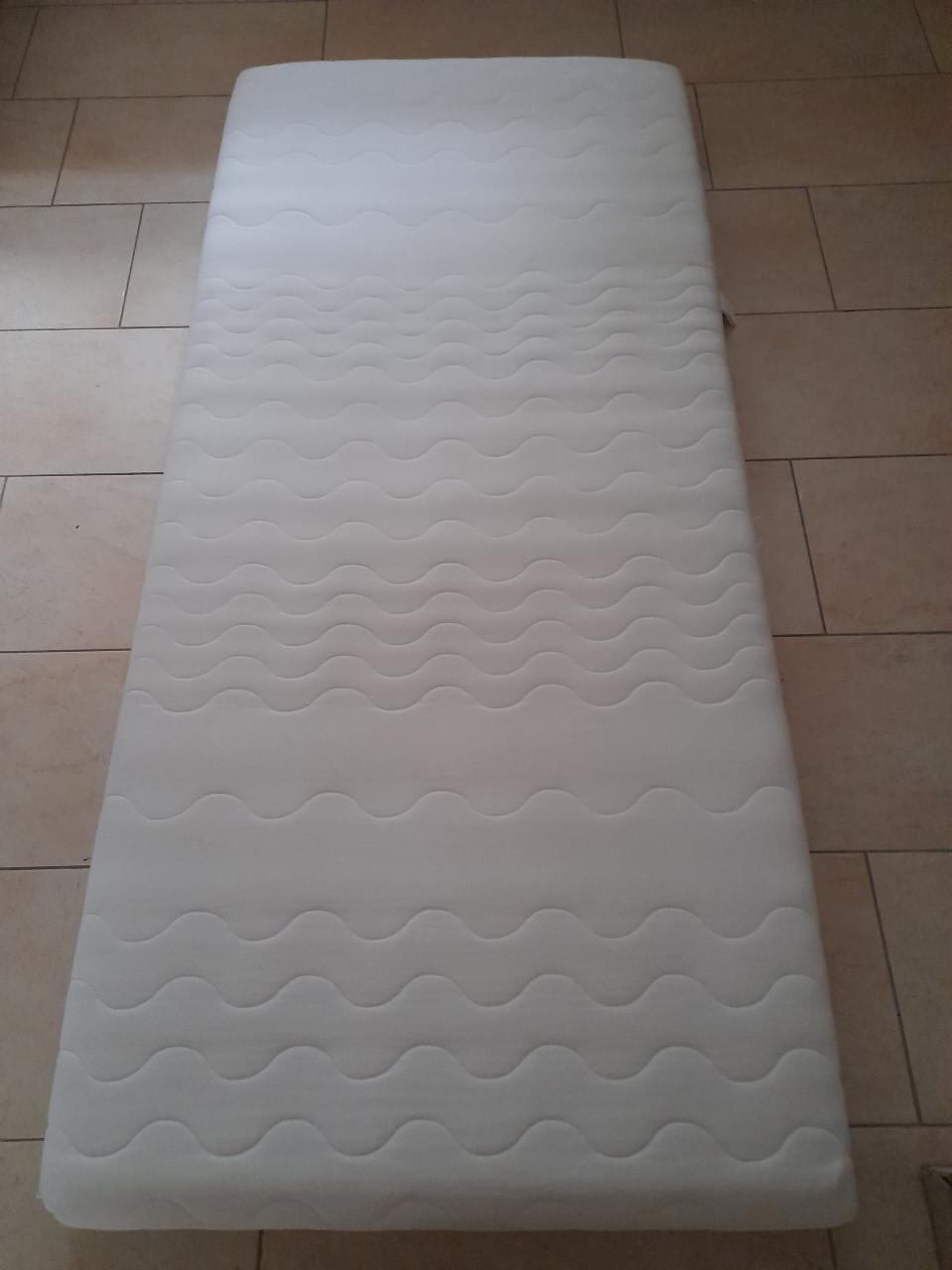 Matras 90 x 200 (in goede nette staat ) 90 x 200 x 15