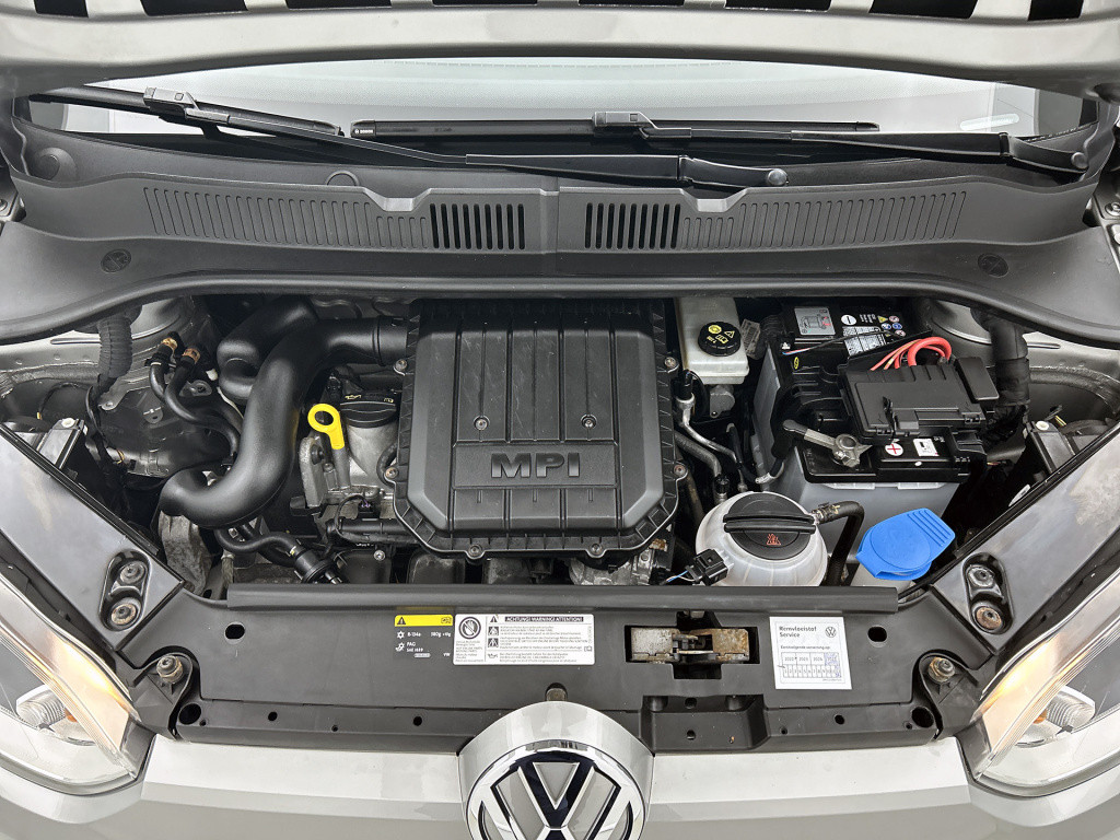 Volkswagen UP! 1.0 high up! bluemotion | 1e eigenaar | trekaak |