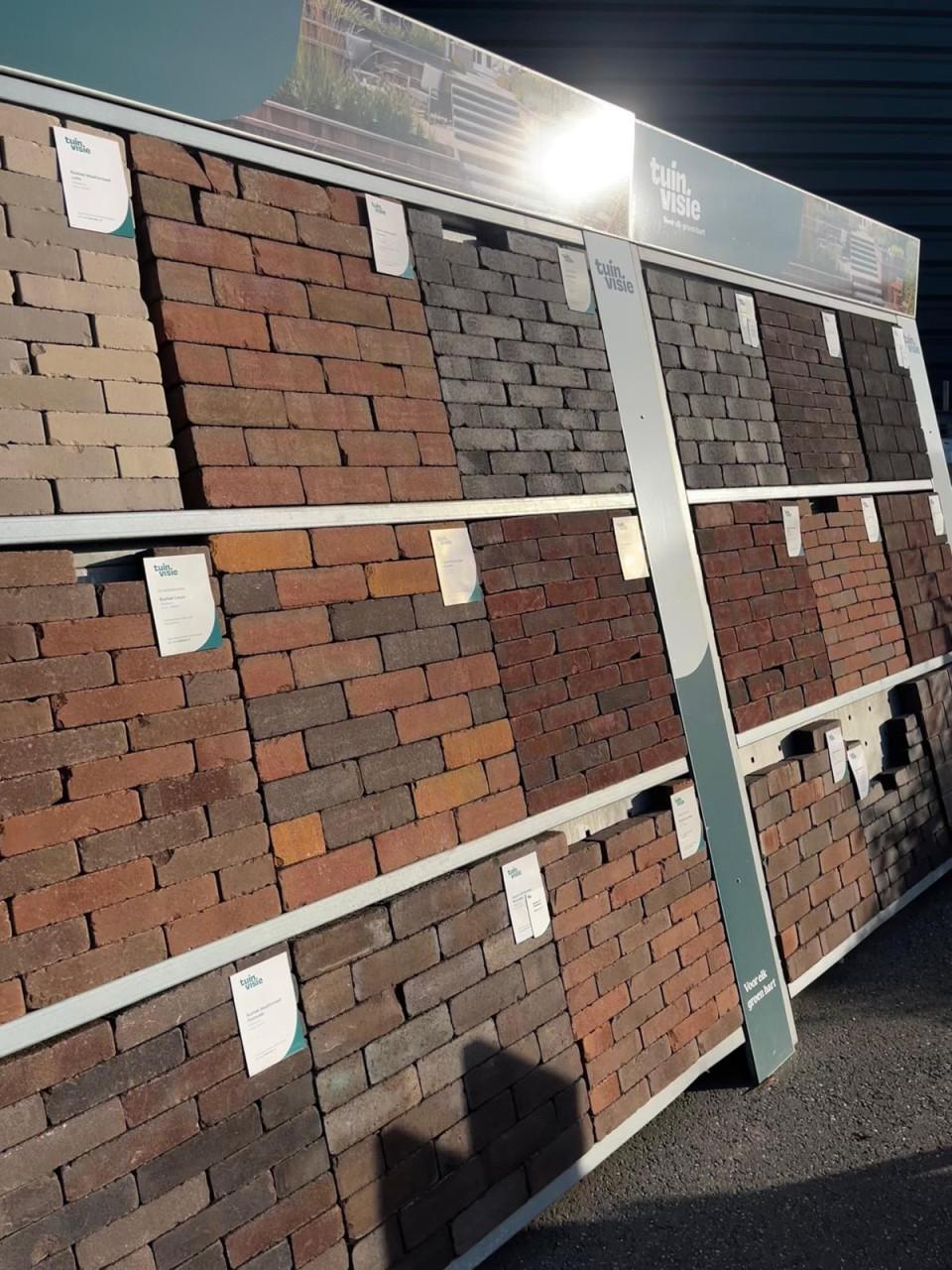 Nieuw gebakken klinkers AANBIEDING