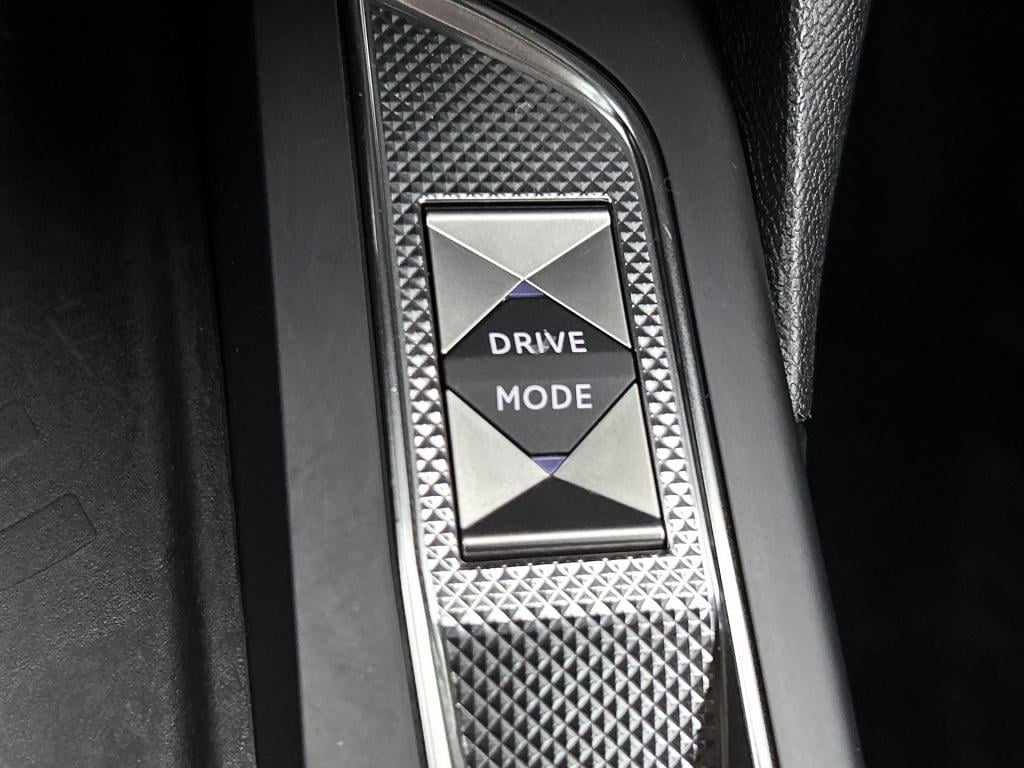 Ds Ds 3 crossback 130 pk automaat grand chic | adaptive cruise | leder | he