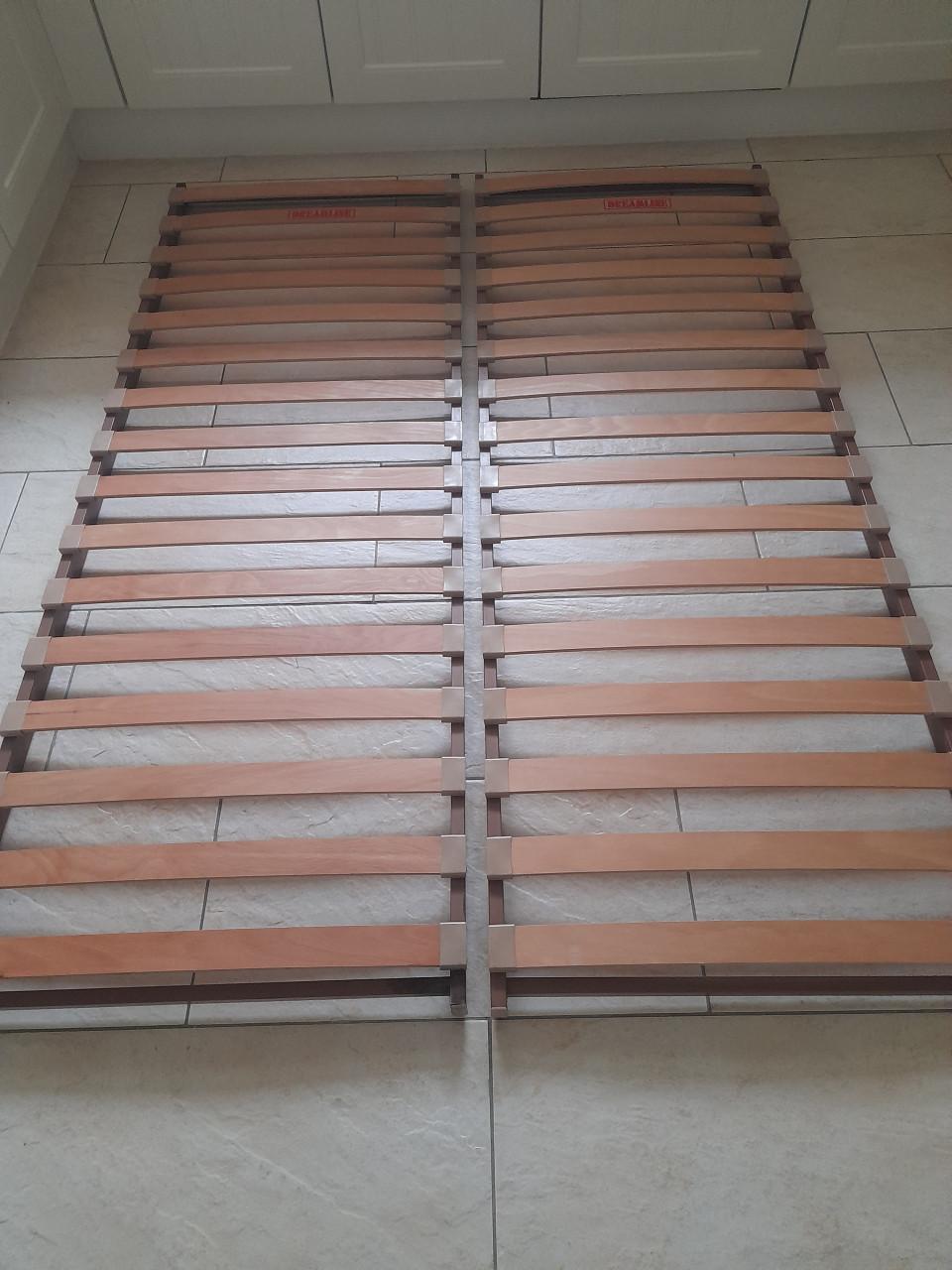 2 x lattenbodem 70 x 200 (in goede staat)