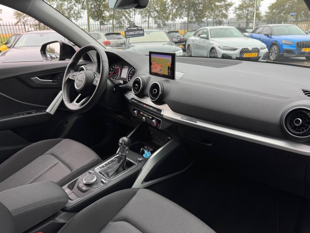 Audi Q2 35 tfsi sport * black pack * keyless * matrix led * stoelverwarming