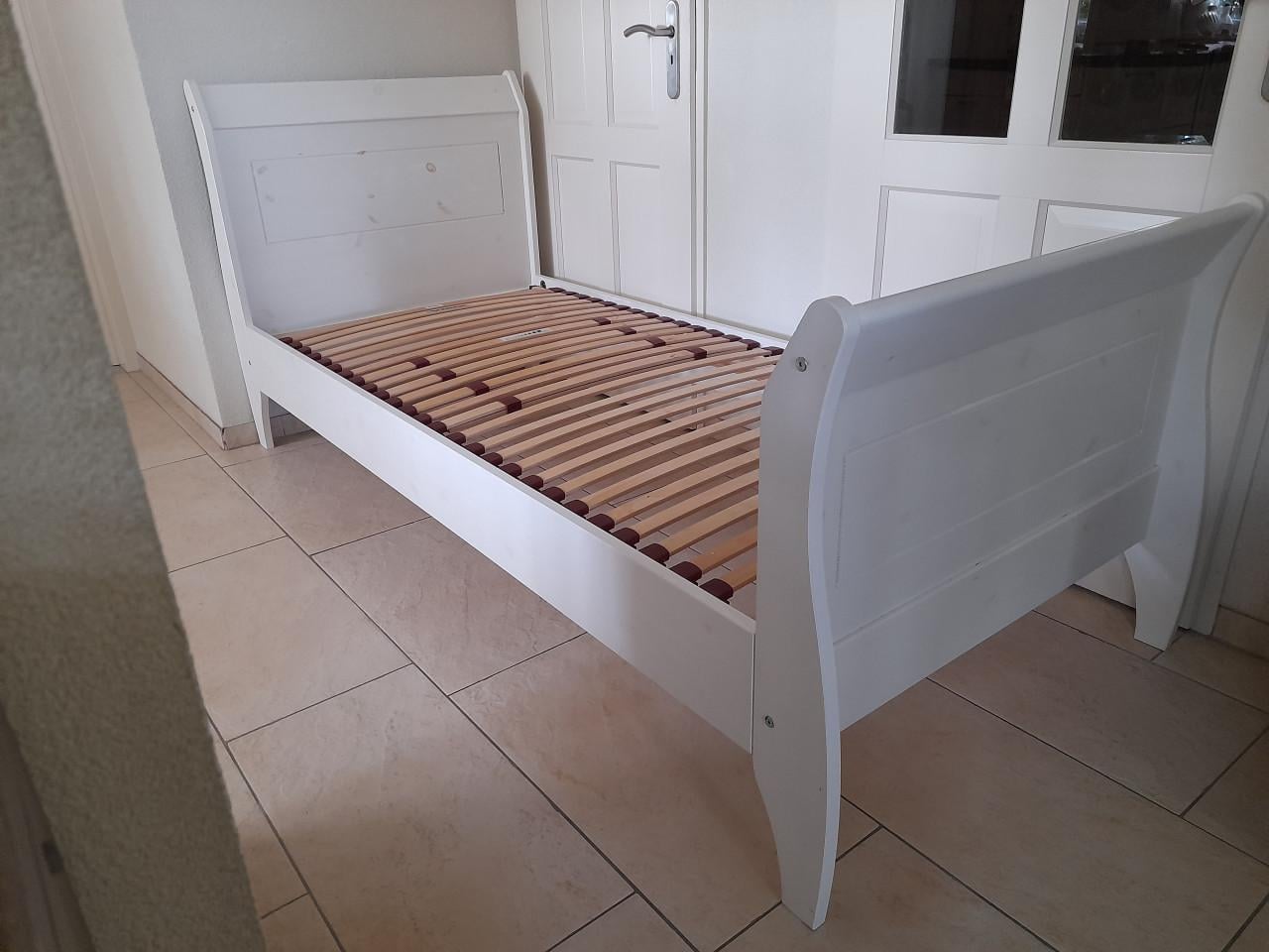 Mooi 1persoons bed (in goede nette staat ) 90 x 200