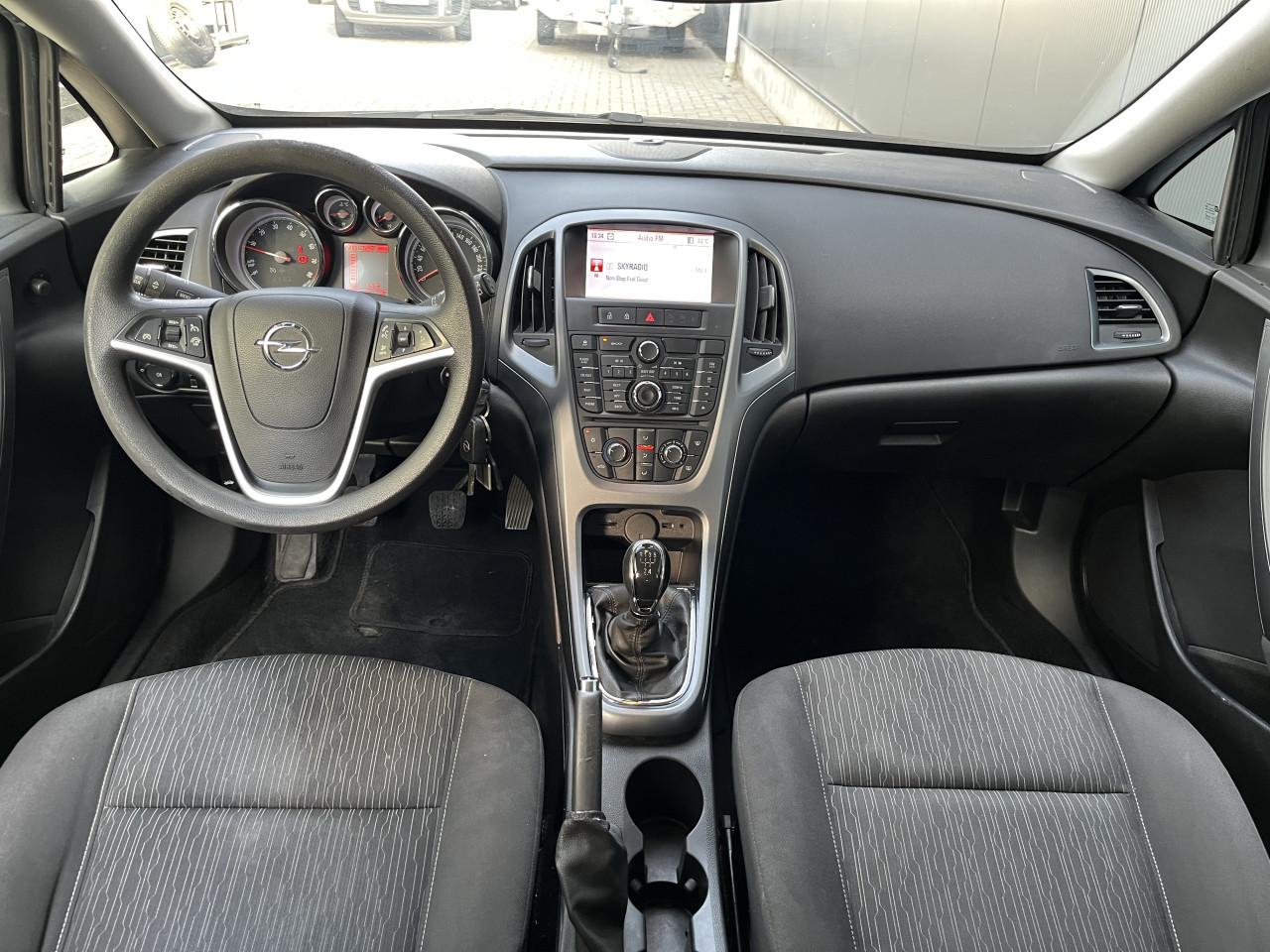 Opel Astra Sports Tourer 1.4 Business +TREKHAAK,