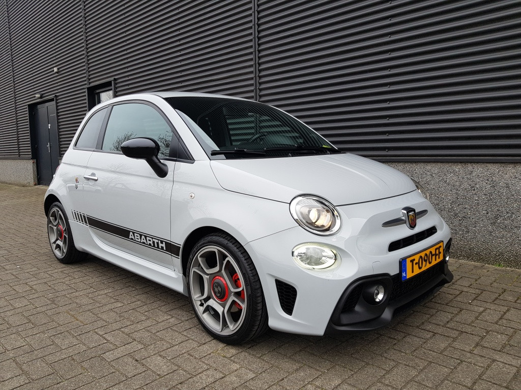 Abarth 500 1.4 t-jet abarth 595 - 145 pk
