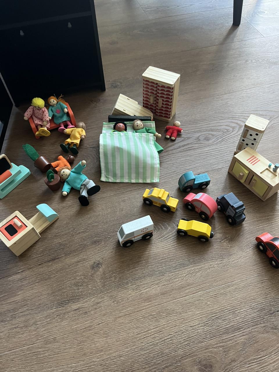 Poppenhuis (HEMA) met complete inventaris