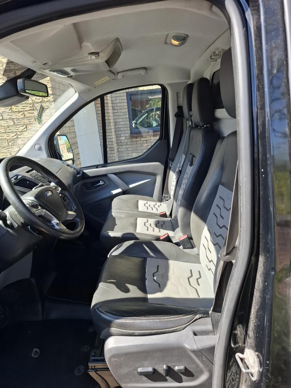 Ford Transit Custom Champions Edition