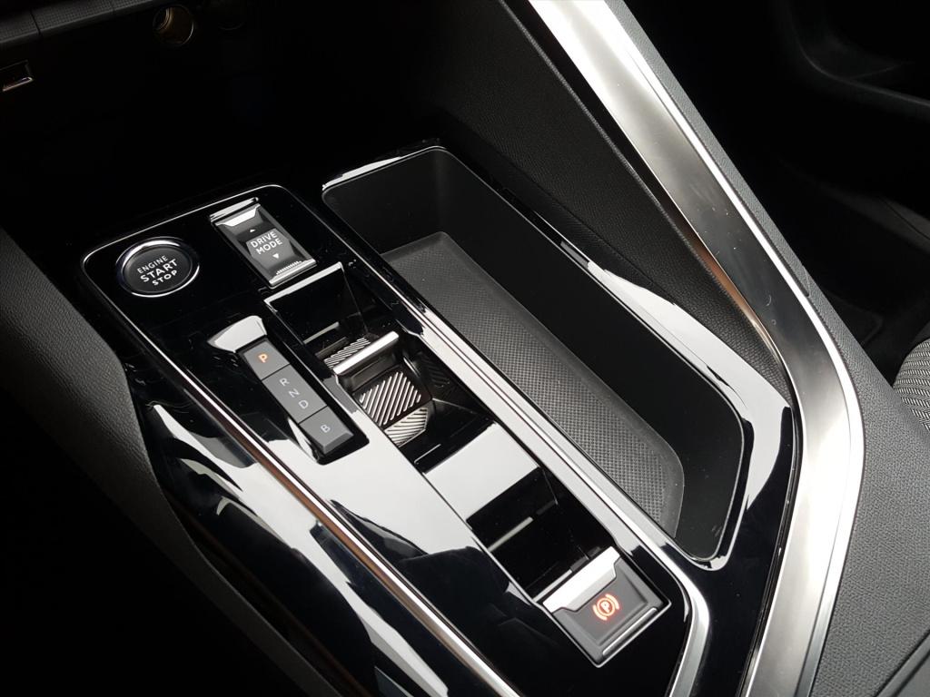 Peugeot 3008 1.6 plug-in hybrid 225pk e-eat8 allure pack business | navi |