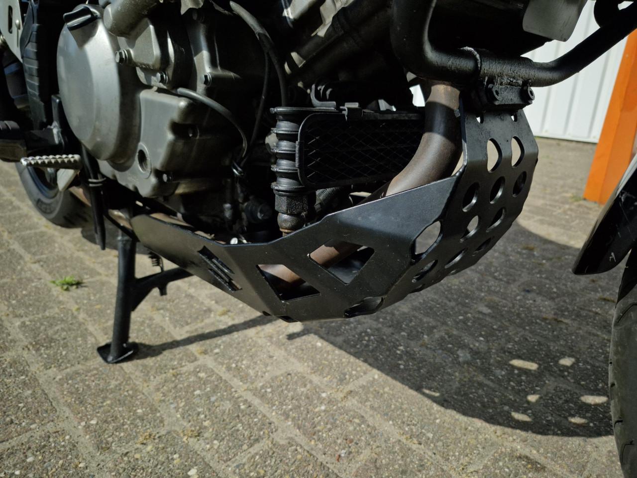 Suzuki VStrom DL650 abs uit 2011 met veel extra's