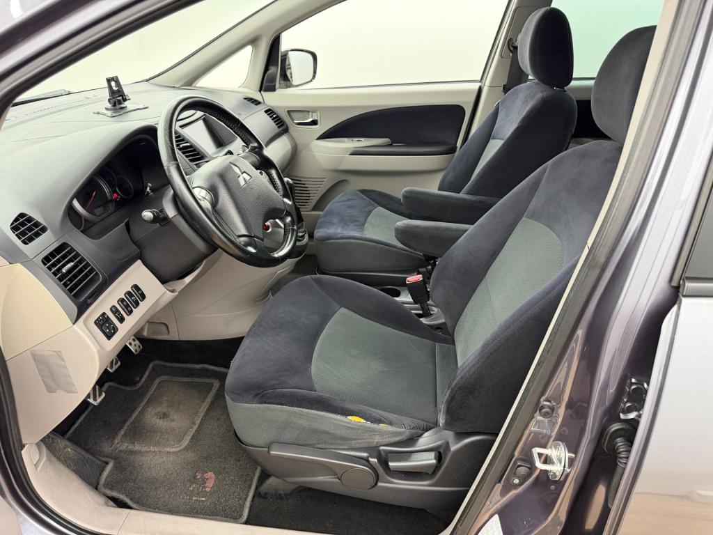 Mitsubishi Grandis occasion 2.4-16v insport | grijs | tweedehands mitsubish