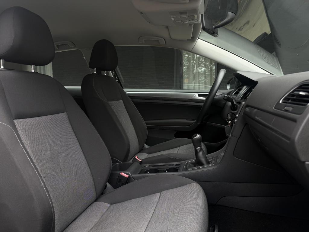 Volkswagen Golf 1.2 tsi easyline - goed onderhouden -