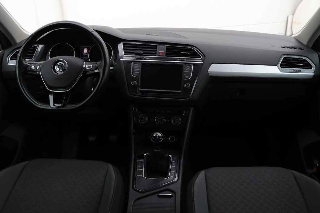 Volkswagen Tiguan 1.4 tsi connected series