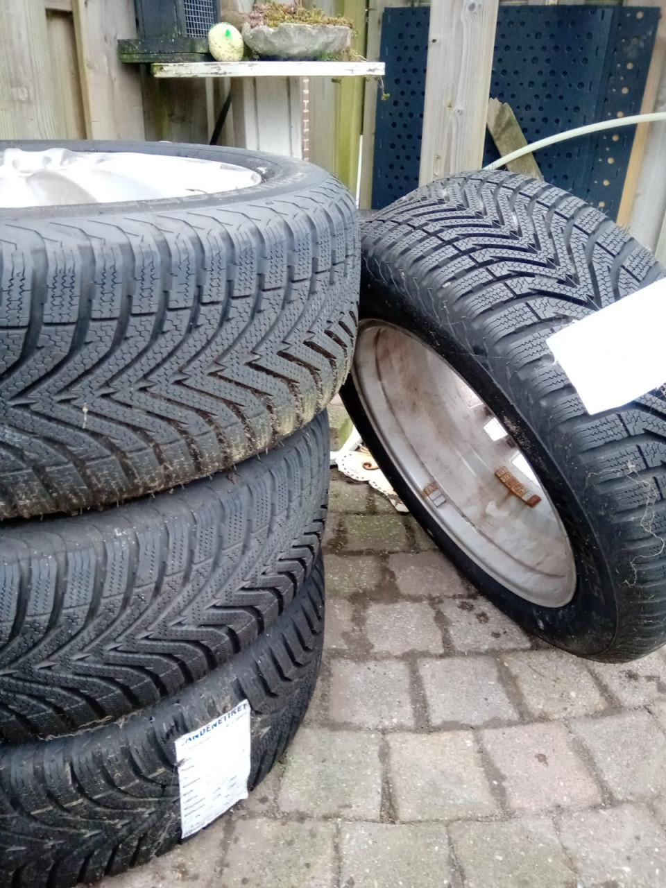 Winterbanden met lm velgen, als nieuw