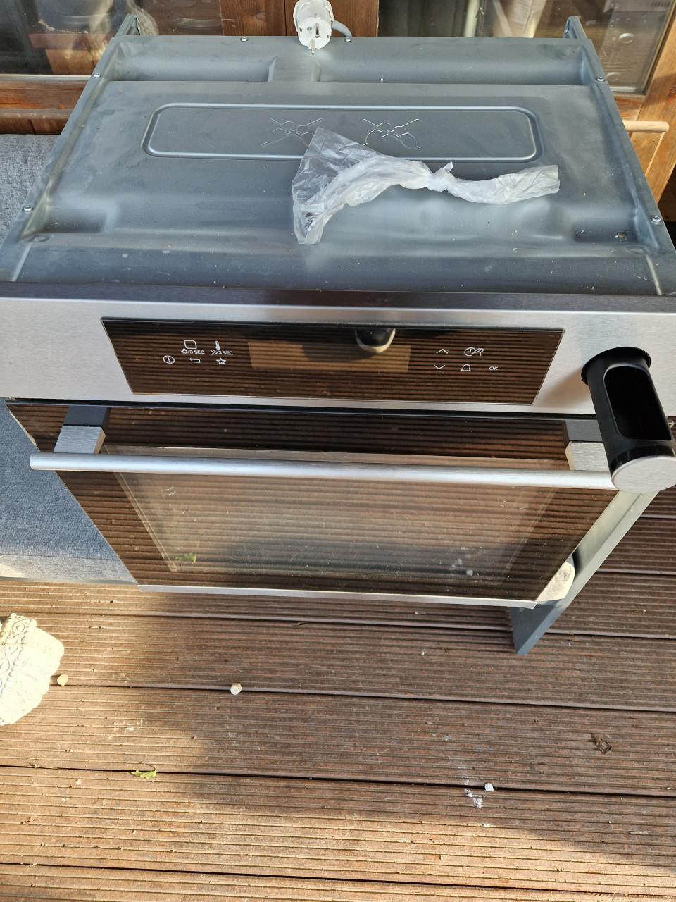 Ikea oven met stoomfunctie. Zo goed als nieuw. Goedkoop!!