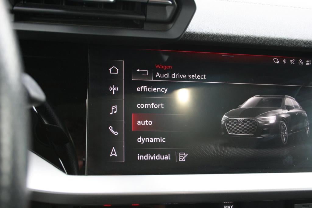 Audi A3 sportback 40 tfsi e s-line / pano / leer / matrix / camera / b&o