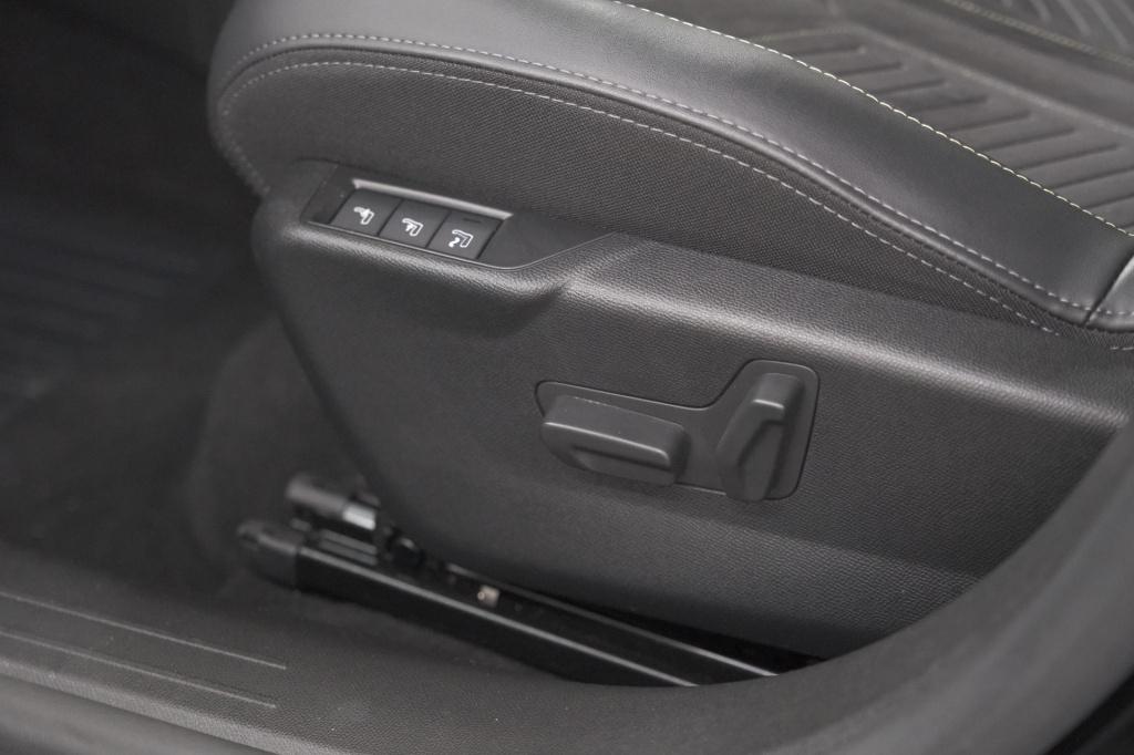 Peugeot 208 1.2 hybrid 145 e-dcs6 gt | alcantara pakket | camera | apple ca