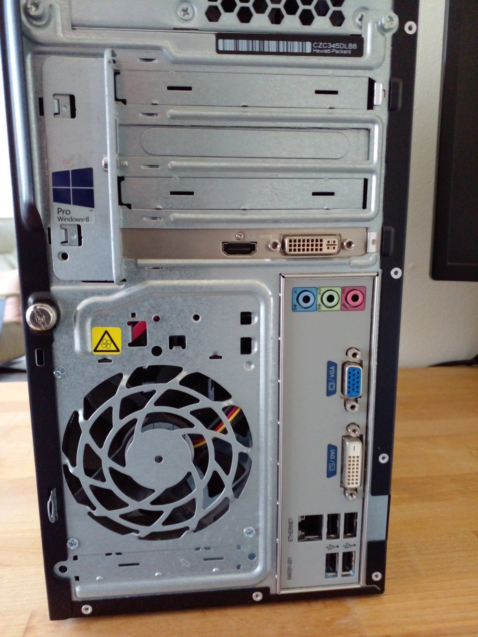 Complete computerset met monitor, wifi en veel classic games.