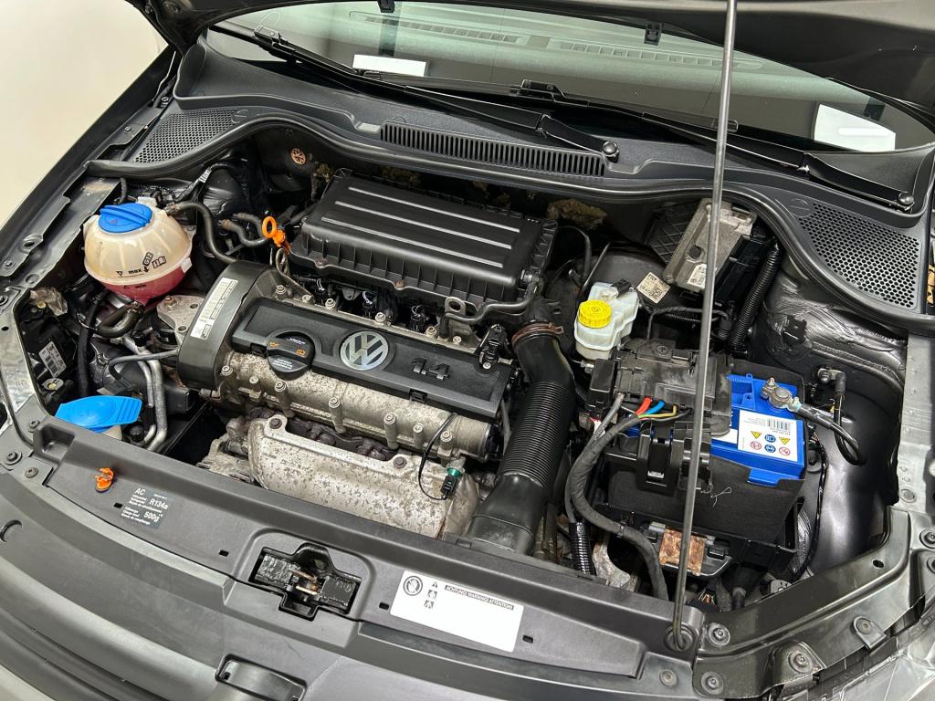 Volkswagen Polo occasion 1.4-16v trendline | grijs | tweedehands volkswagen