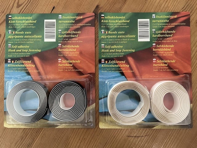 2 pakken klittenband. zwart en wit