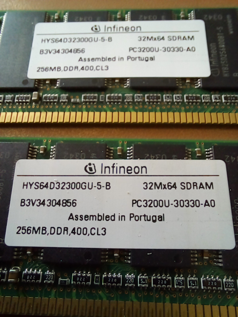 Ram bankjes: Retro 2 x 256 MB - DDR1/PC-3200U voor desktop.
