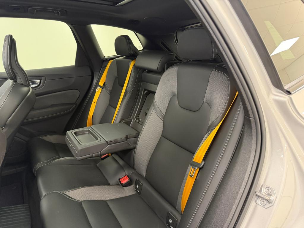 Volvo XC60 2.0 t8 plug-in-hybrid awd polestar engineered panoramadak | trek