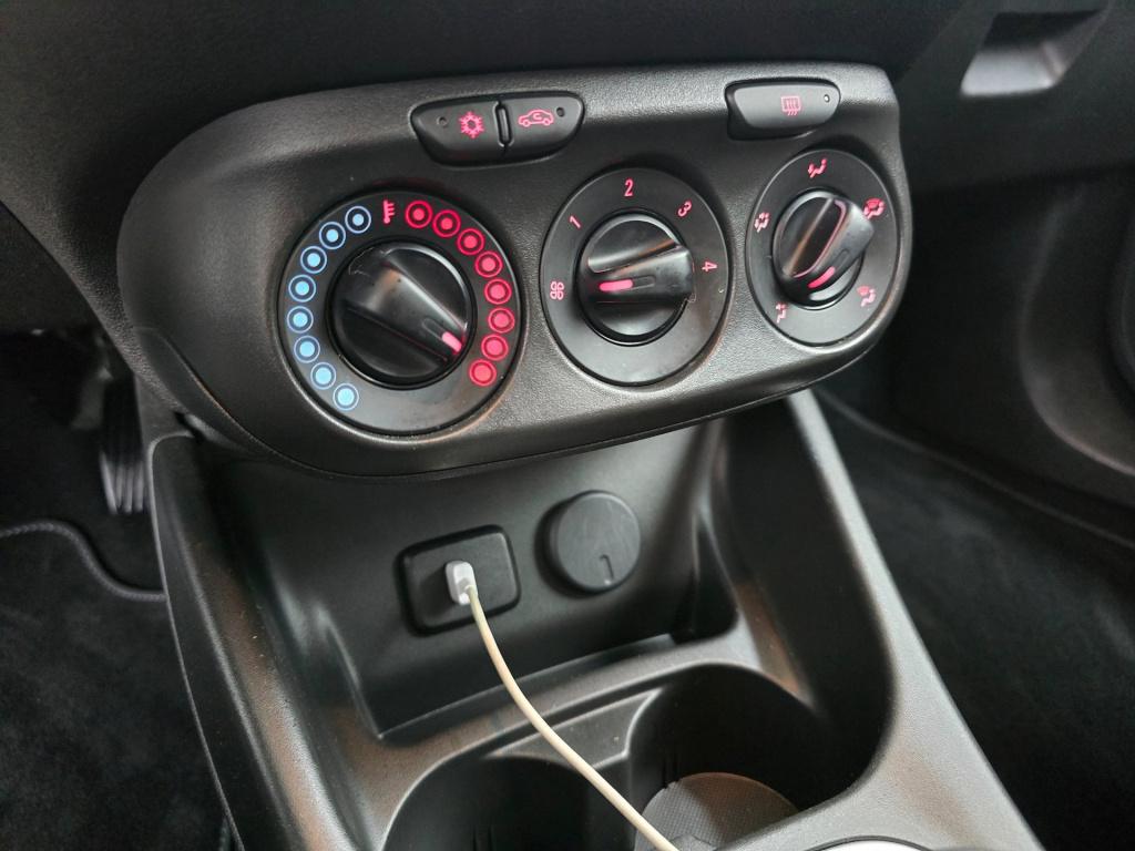 Opel Corsa occasion 1.4 favourite | donkerblauw | tweedehands opel corsa | 
