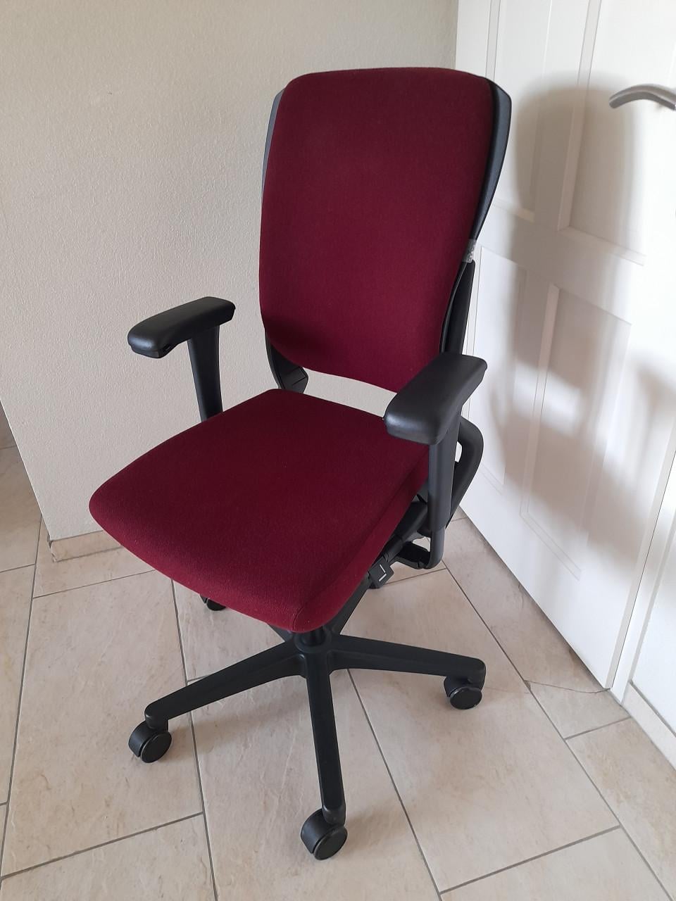 Ahrend  bureaustoel (verstelbaar) z.g.a.n.
