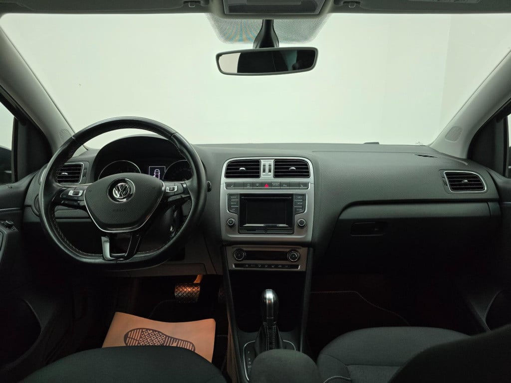 Volkswagen Polo occasion 1.2 tsi highline automaat met trekhaak en cruiseco