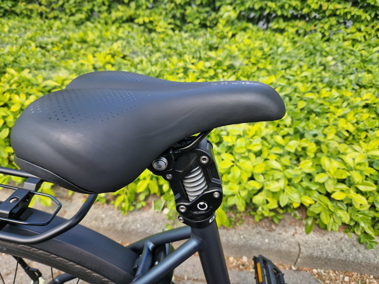 Zo goed als nieuwe Cube met Bosch Performance CX middenmotor