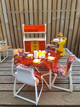 Barbie Dining room 1978 /Barbie keuken met accessoires