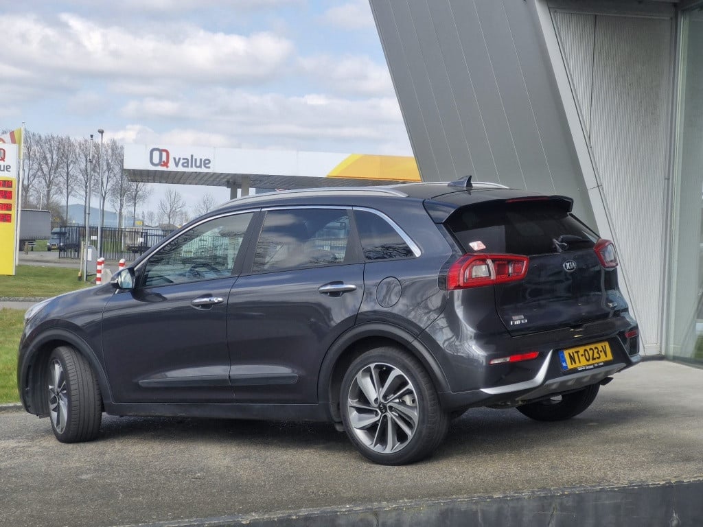 Kia Niro 1.6 gdi h. sports line|verkocht