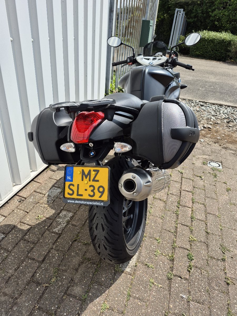 Bmw K1200R uit 2006, stoere naked bike!