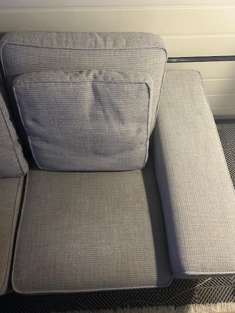 2 en 2,5 zits bankstel met bijpassende poef