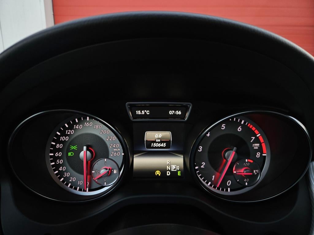Mercedes-Benz Cla shooting brake 180 prestige | pano | camera | rijklaar in
