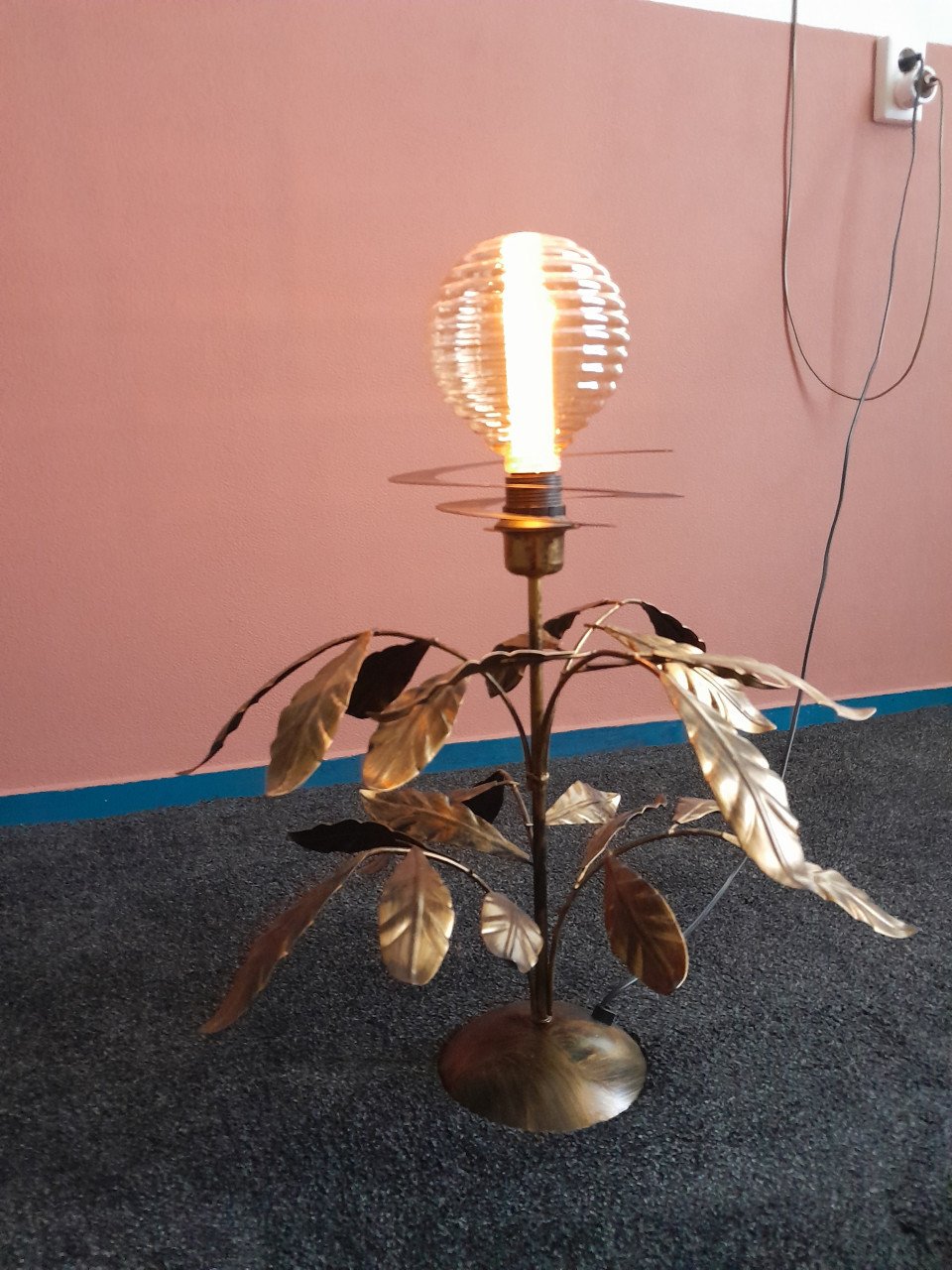 Klassieke Tafellamp met led kooldraad