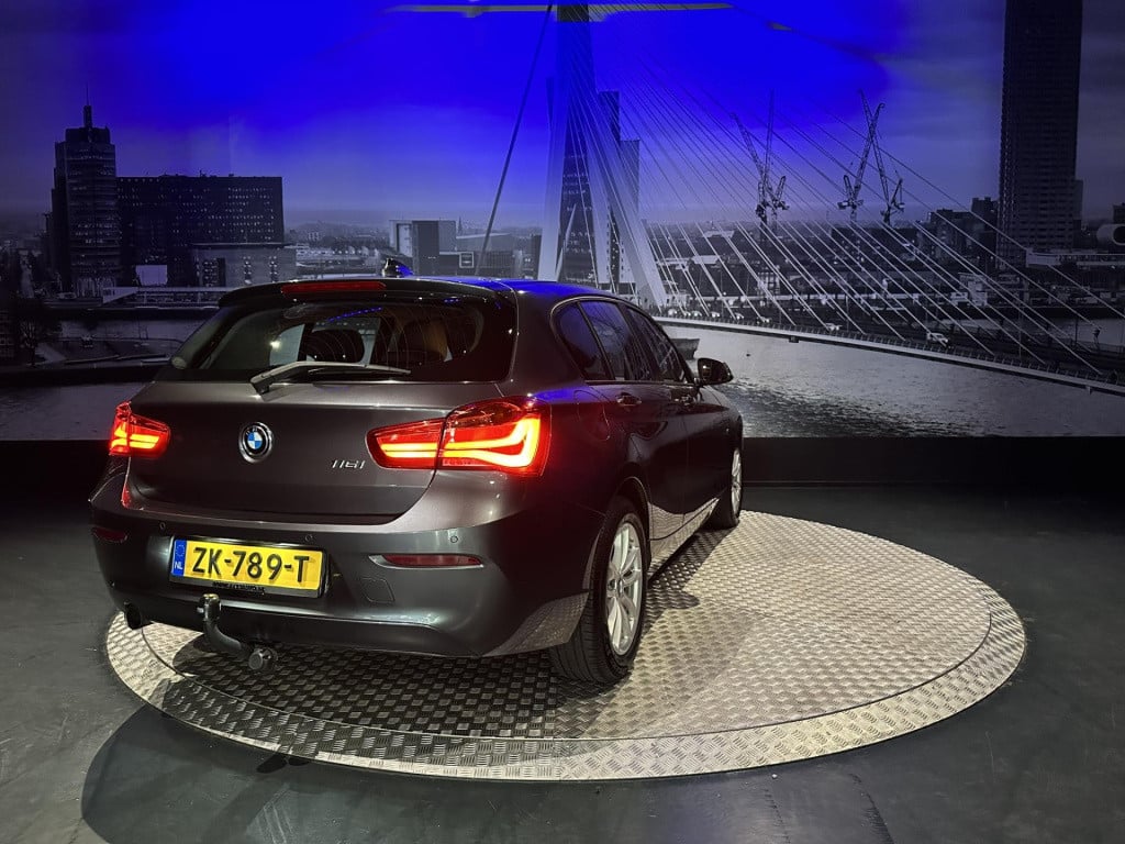 BMW 1 Serie 116i executive *pdcv&a*navi*trekhaak*