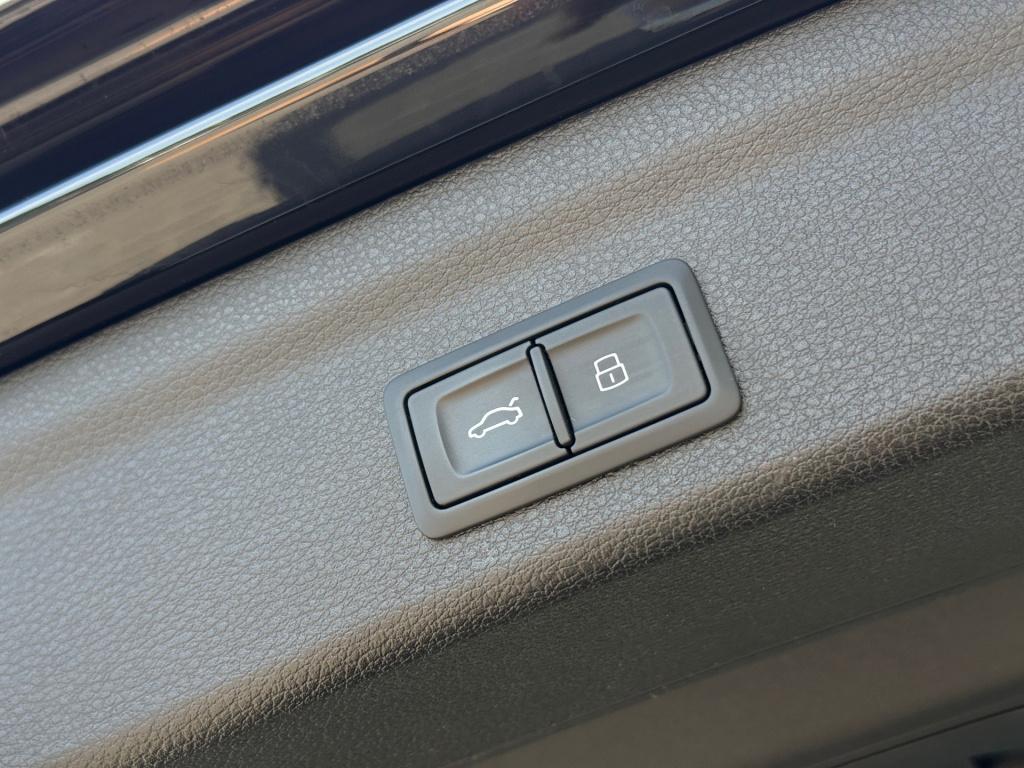 Audi Q3 35 tfsi 3x s line * matrix led * keyless * stoelverwarming