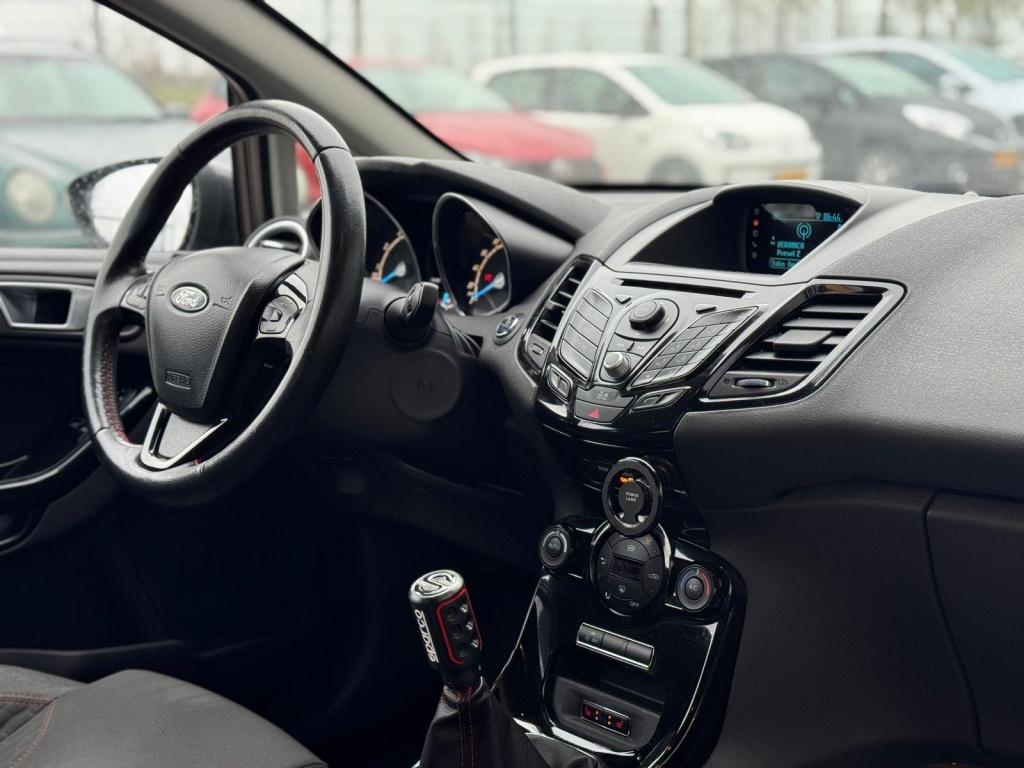 Ford Fiesta 1.0 ecob. black edit | 140pk | db-riem: 2024 vernieuwd