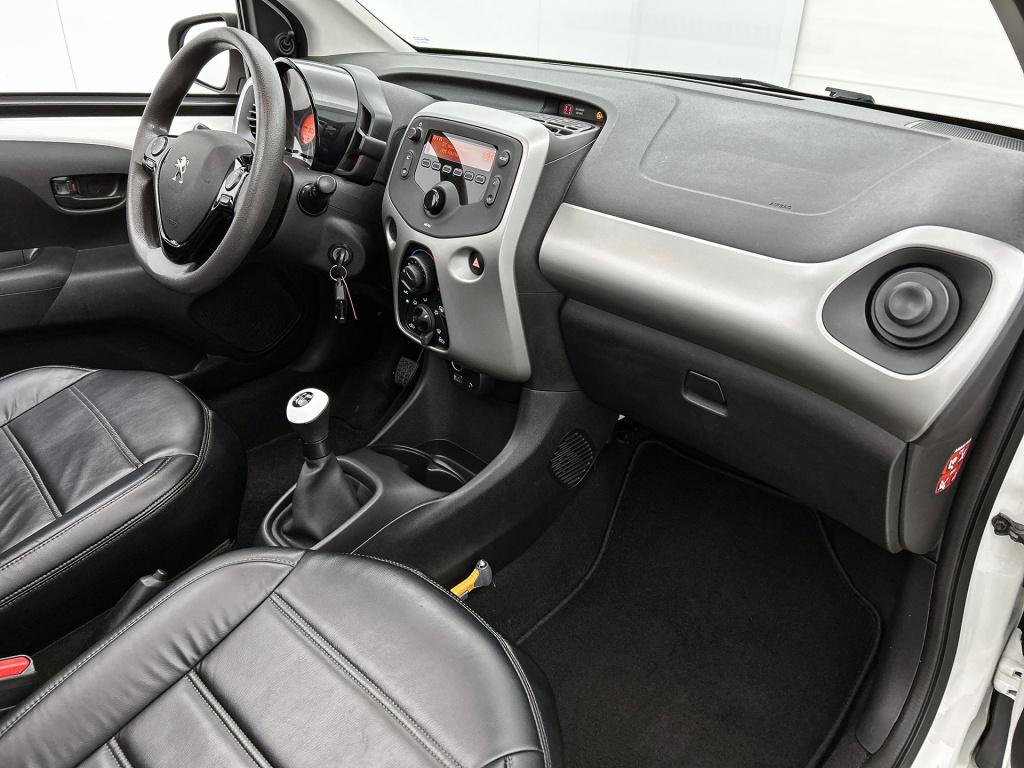 Peugeot 108 72 pk active top! cabrio | rijklaar | lederen bekleding | airco