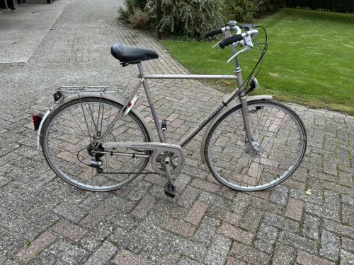 Peugeot sportfiets en Sparta damesfiets (studentenfietsen)