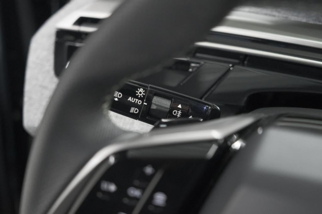 Peugeot 3008 1.2 hybrid 136 gt | adaptieve cruise control | camera | elektr