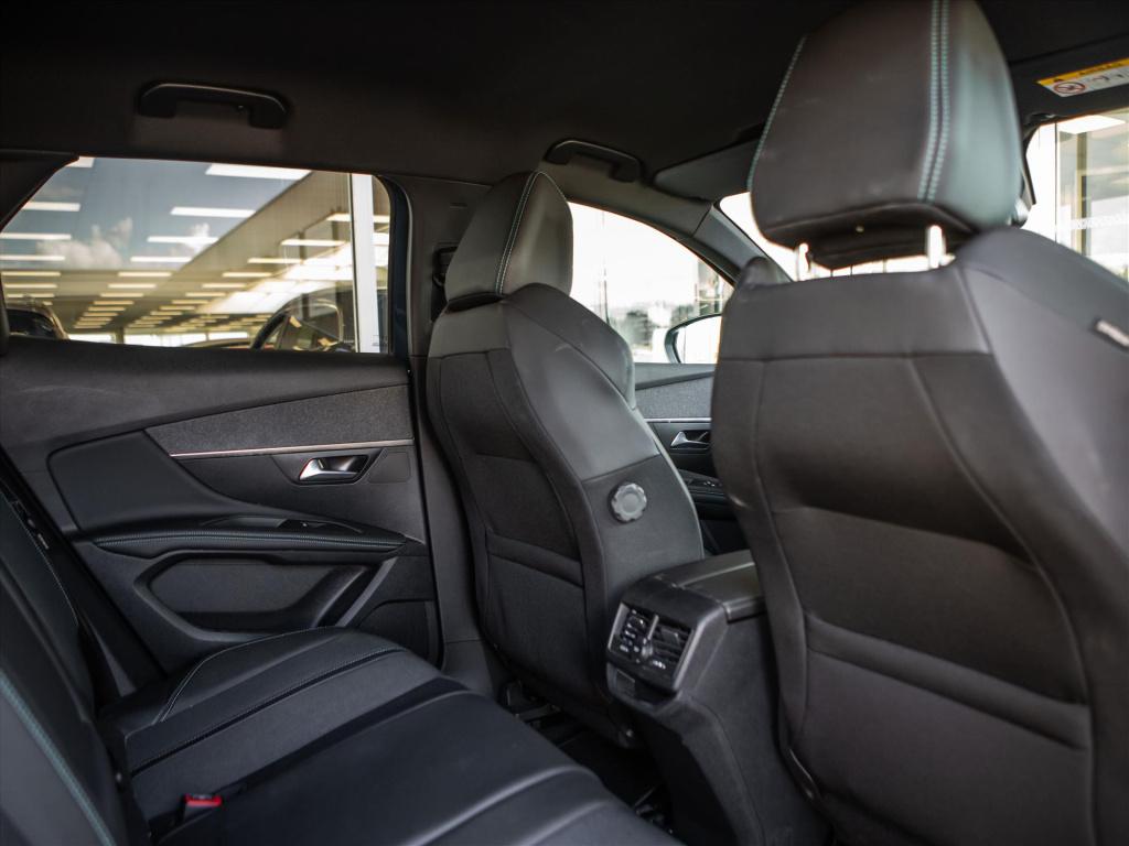 Peugeot 3008 1.2 puretech 130pk allure automaat | apple carplay | android a