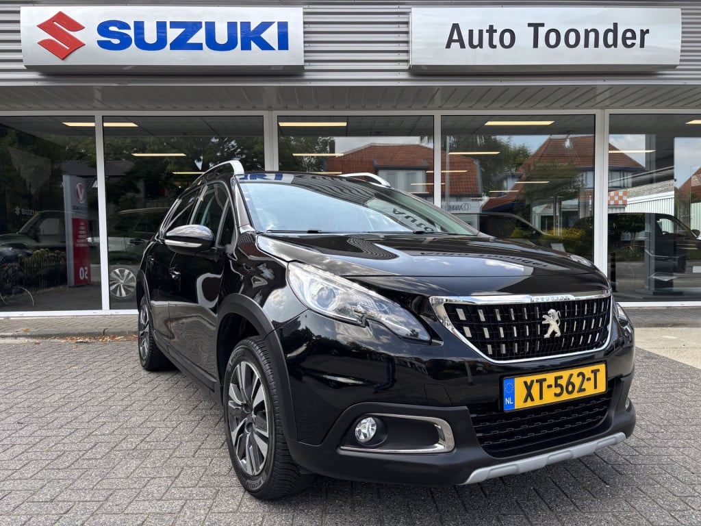Peugeot 2008 allure 1.2-111pk/panoramadak