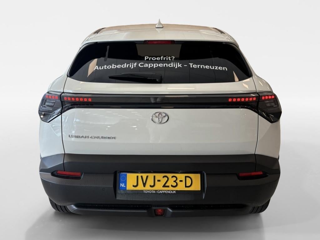 Toyota Urban Cruiser executive 61 kwh | panodak | jbl |