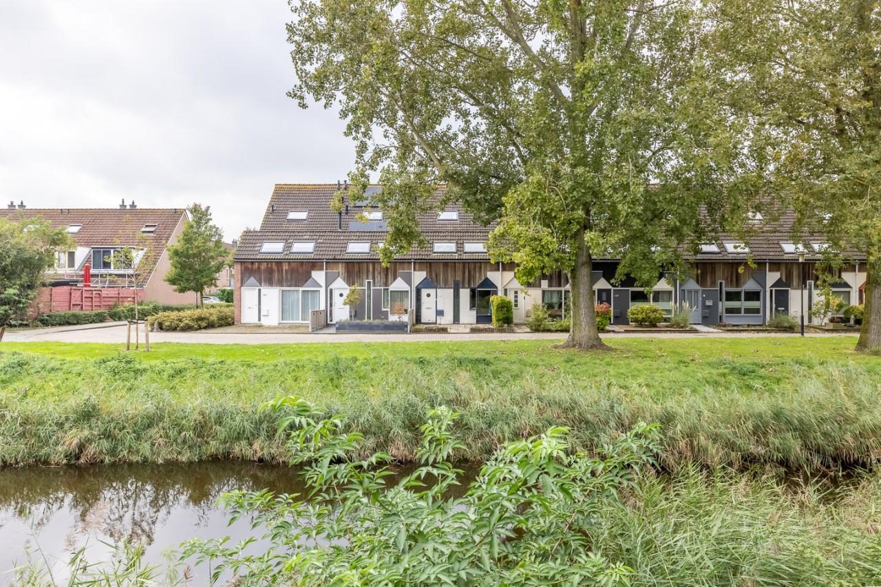 *GERESERVEERD* ruime woning in Vlissingen met 4 slaapkamers en zonnige tuin
