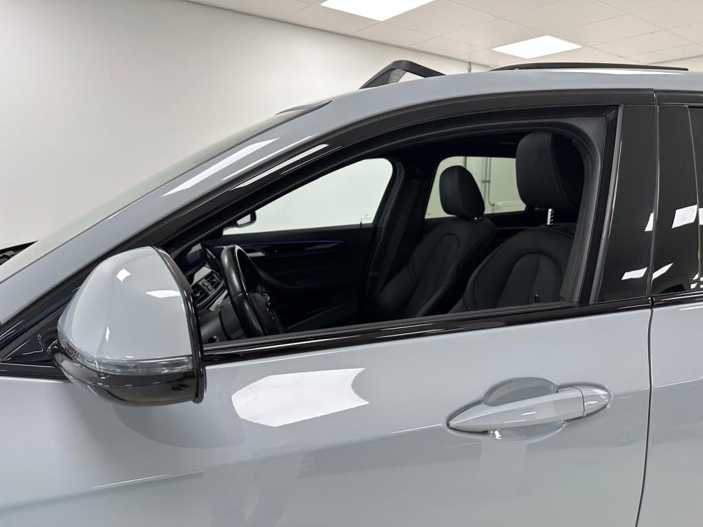 BMW X2 xdrive25e m-sport x | brooklyn grau | panoramadak | memory stoelen |